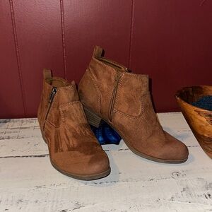 Authentic American Heritage Booties 🥾